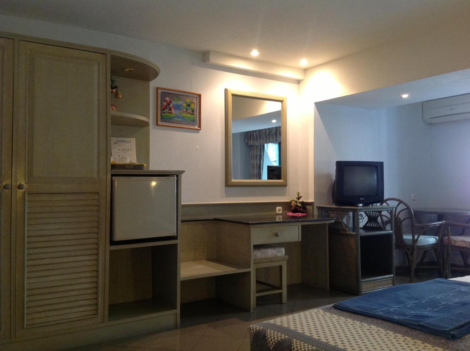 เพนชั่น ซัม โรส Hotel Karon ภายนอก รูปภาพ